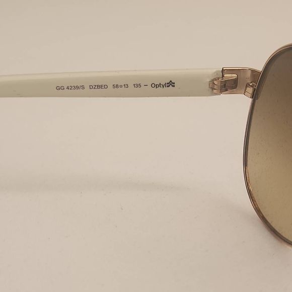 Gucci Aviator Gold/Wht Sunglasses, NWOT - Picture 5 of 8